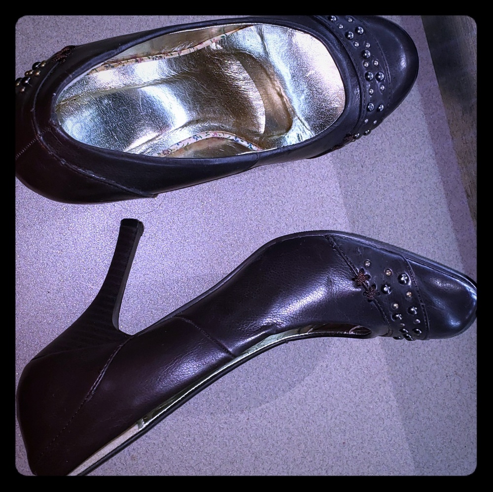 Wild Diva pumps